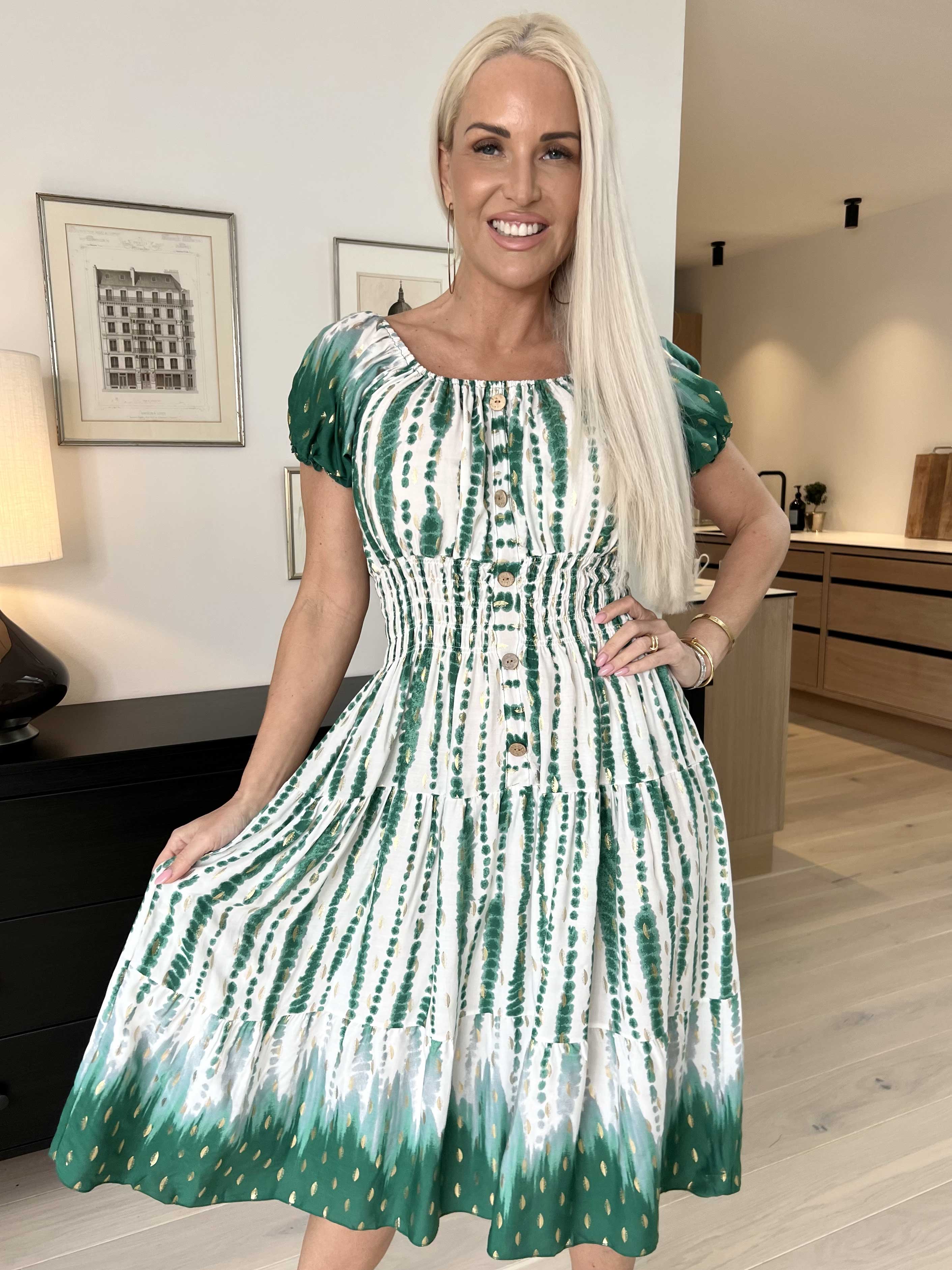 Lea - Sød kjole med smock i livet og i udskæringen